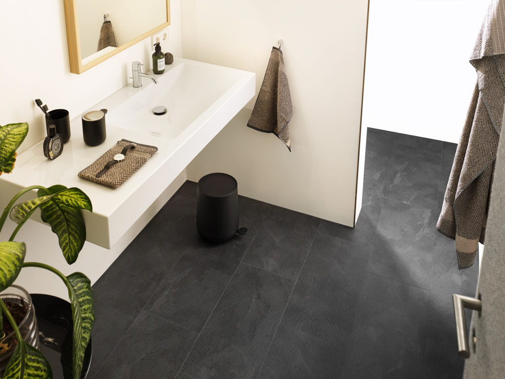 Spa Vinylboden in der Eleganto Spa Schiefer natur Optik im Badezimmer